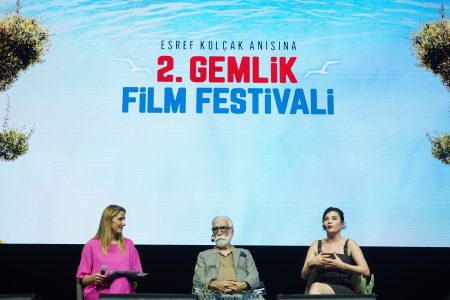 2. Gemlik Film Festivali’nin açılışını Cezmi Baskın ve Gonca Vuslateri yaptı!