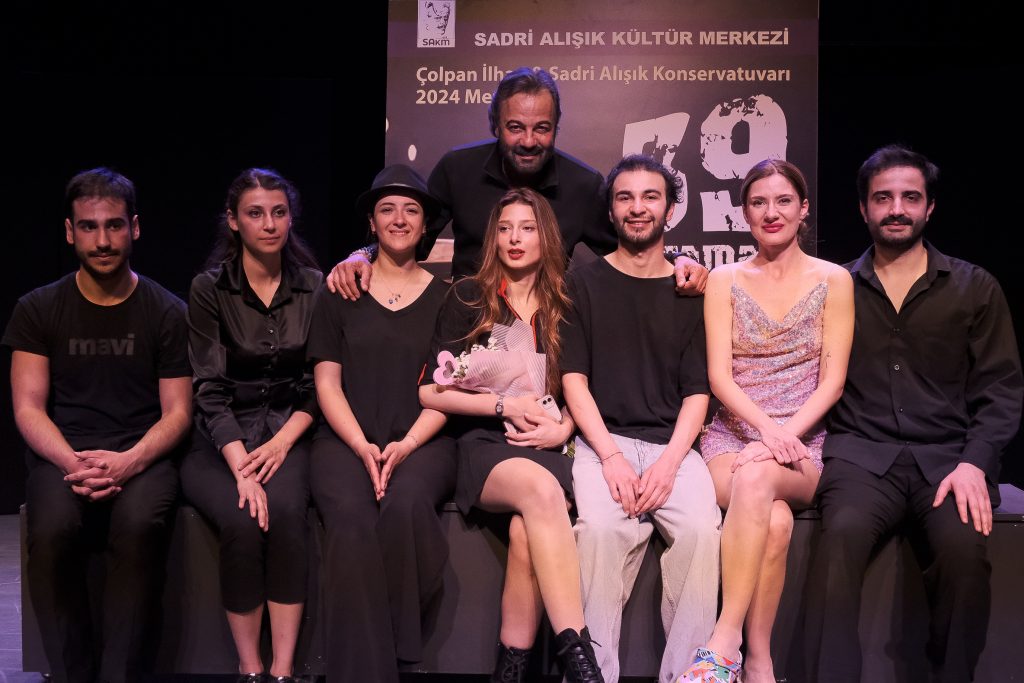 2024 Çolpan İlhan & Sadri Alışık Konservatuvarı'nda mezuniyet coşkusu!