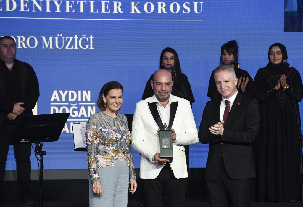 27. Aydın Doğan Ödülü 'Antakya Medeniyetler Korosu'na takdim edildi