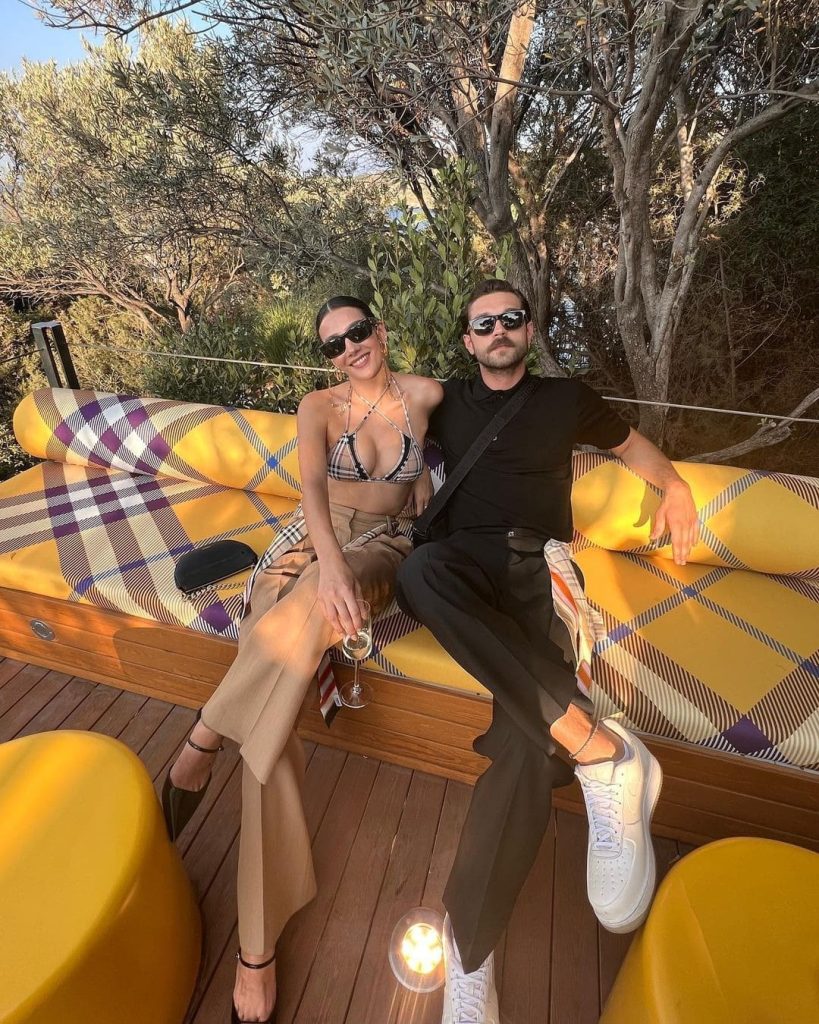 4 yıllık ilişkiden ilk fotoğraf! Aybüke Pusat ve Furkan Andıç...
