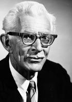 Alan Napier
