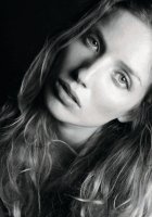 Annabelle Wallis