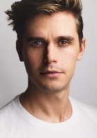 Antoni Porowski