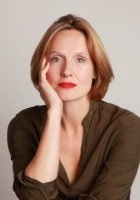 Claire Cox