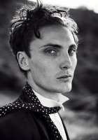 Eamon Farren