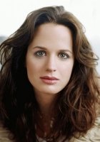 Elizabeth Reaser