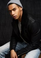 Elliot Knight