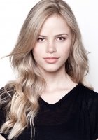 Halston Sage