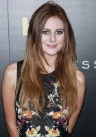 Justine Lupe