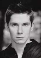 Karl Davies