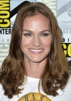 Kelly Overton