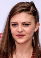 Lara Peake
