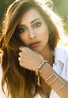 Noureen DeWulf