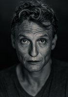 Oliver Masucci