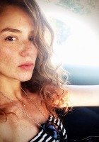 Özge Özyalçın