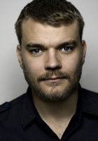 Pilou Asbæk