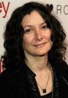 Sara Gilbert