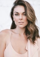 Serinda Swan
