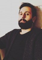 Tolga Bayraklı