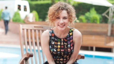 Açelya Topaloğlu Güldür Güldür Show'dan ayrıldı mı?