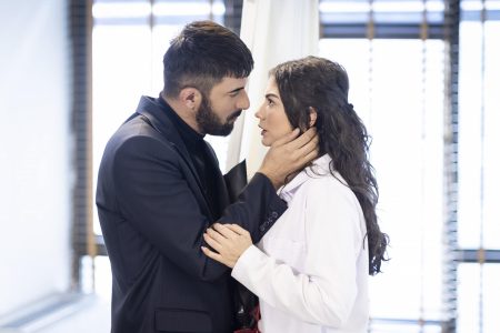 Adım Farah 25. Bölümde Ali Galip bulundu! Fahir çok zor anlar yaşadı!
