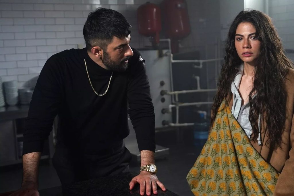 Adım Farah 3. Bölümüyle izleyicisinden tam not aldı! Dizi reytinglerde kaçıncı oldu?