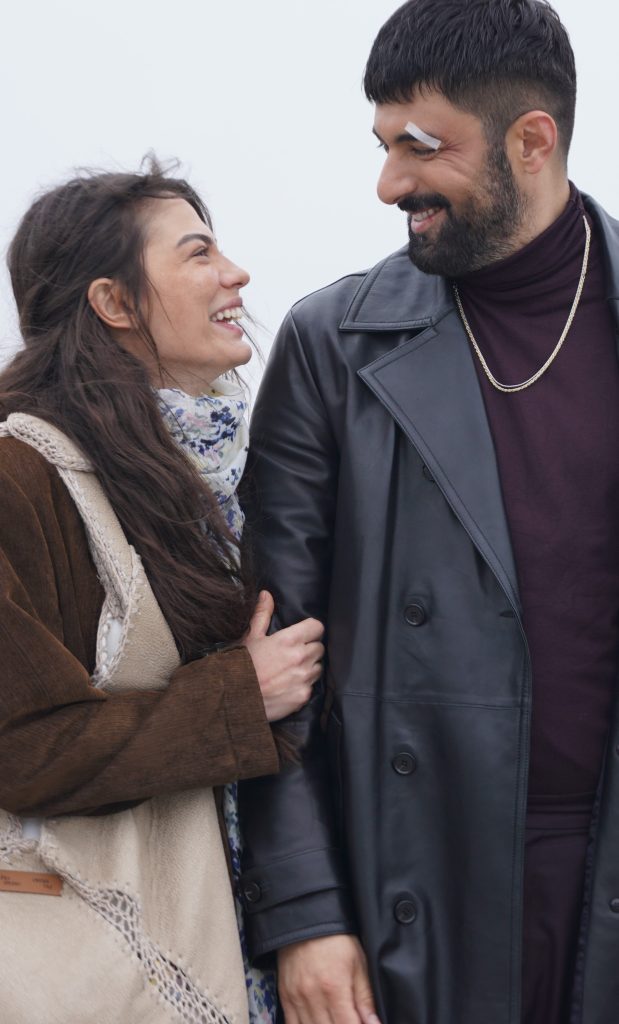 Adım Farah 5. Bölümüyle yine çok izlendi! Dizi adım adım zirveye yaklaşıyor!