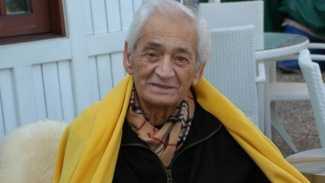 Adnan Şenses vefat etti