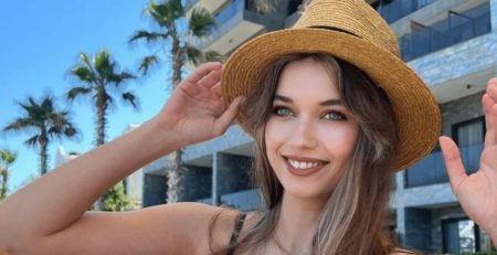 Afra Saraçoğlu: Hayatımda kimse yok!
