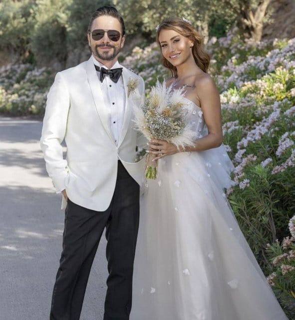 Ahmet Kural ve Çağla Gizem Şahin çiftinin 10 kişilik balayı!
