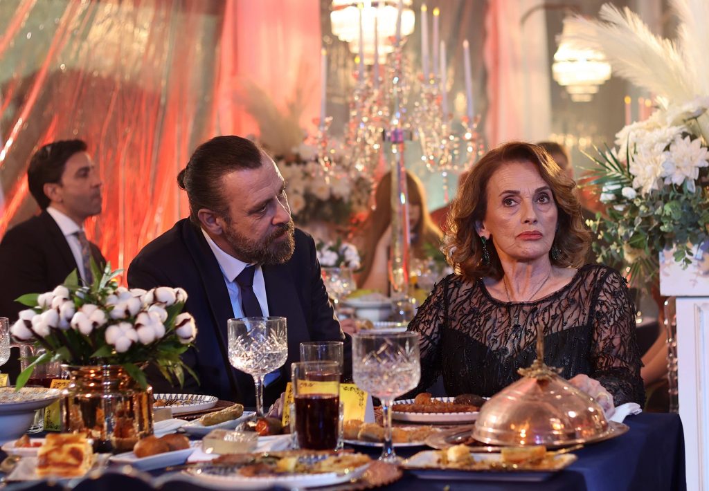 Aile'nin 4. Bölümünde Cihan'ın sırrı açığa çıkacak mı? Hülya