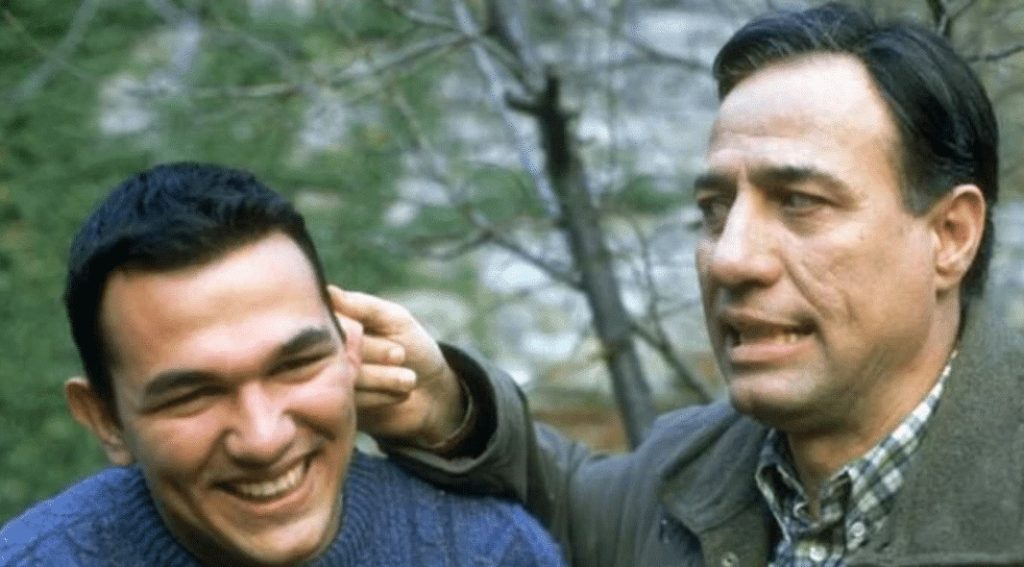 Ali Sunal’dan babası Kemal Sunal’a: ‘Çok özledim babam’ Ali Sunal'dan babası Kemal Sunal'a: 'Çok özledim babam'