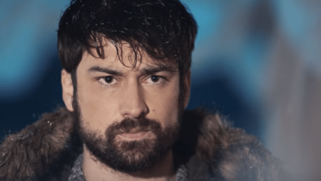 Alp Navruz'un yeni dizisi Zümrüdü Anka'dan ilk tanıtım yayınlandı!