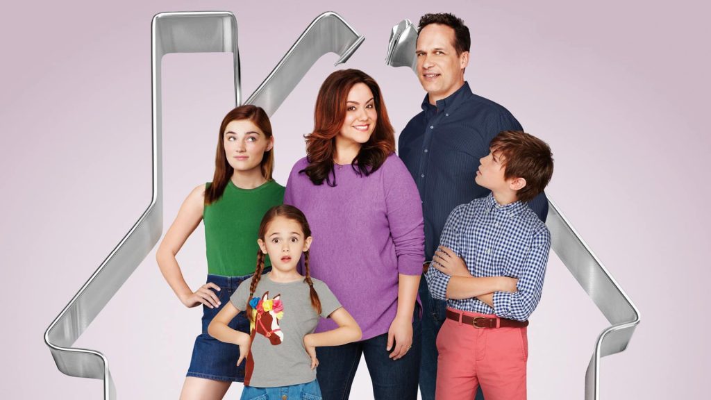American Housewife'ın 2. sezonu uzadı!