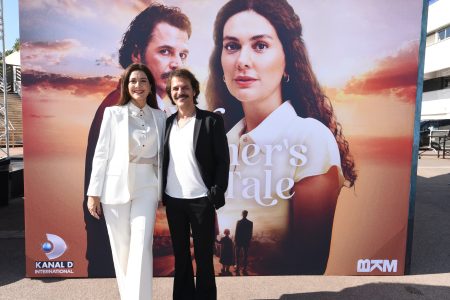 Annem Ankara Cannes’da tanıtıldı! İlk görüntüler MIPCOM’da yayınlandı!