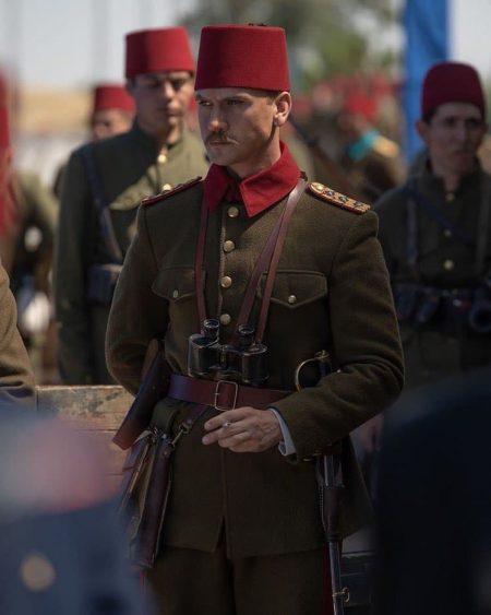 Aras Bulut İynemli Atatürk filminden yeni bir kare paylaştı!
