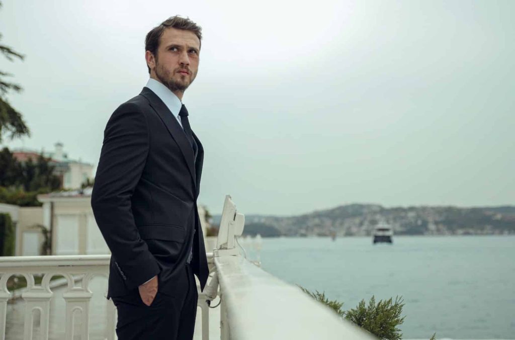 Aras Bulut İynemli "Deha" dizisiyle ekranlara dönüyor! Kadroda bomba isimler!