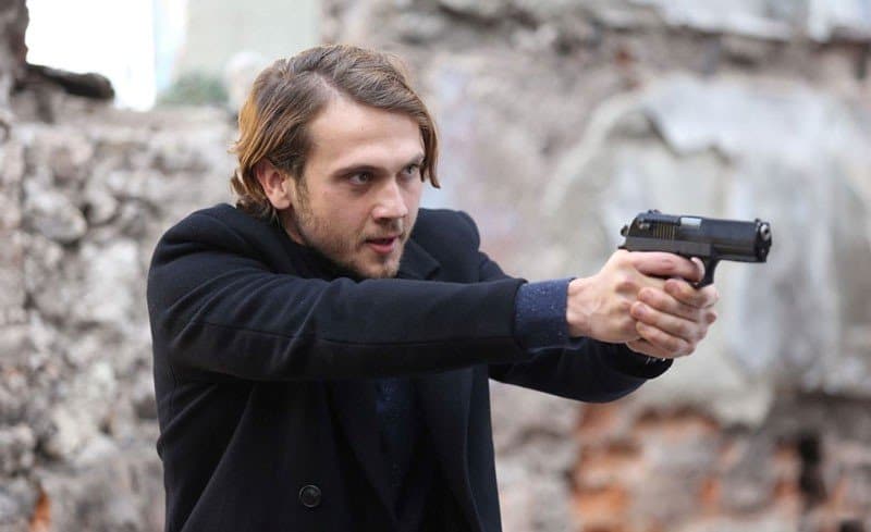 Aras Bulut İynemli hayranlarına iyi haber! Yeni dizisi Çukur geliyor...