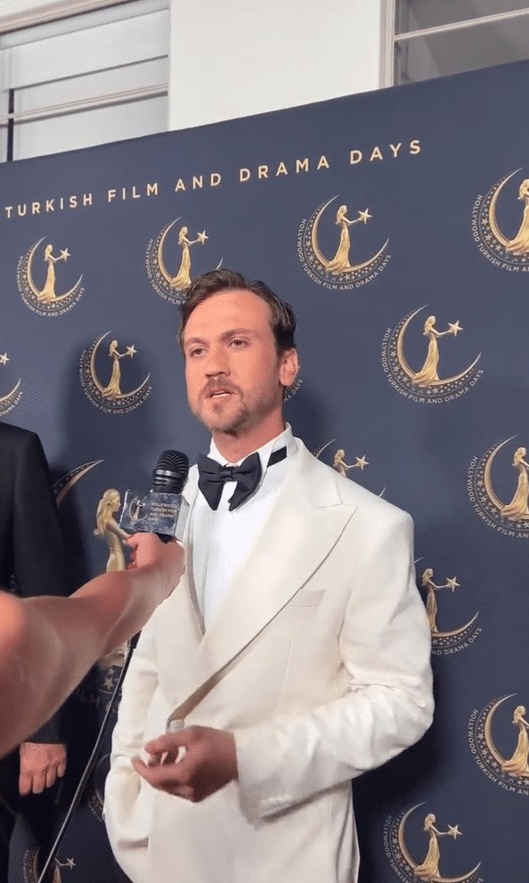 Aras Bulut İynemli Hollywood Türk Film ve Drama Günleri’nde! Aras Bulut İynemli Hollywood Türk Film ve Drama Günleri'nde!