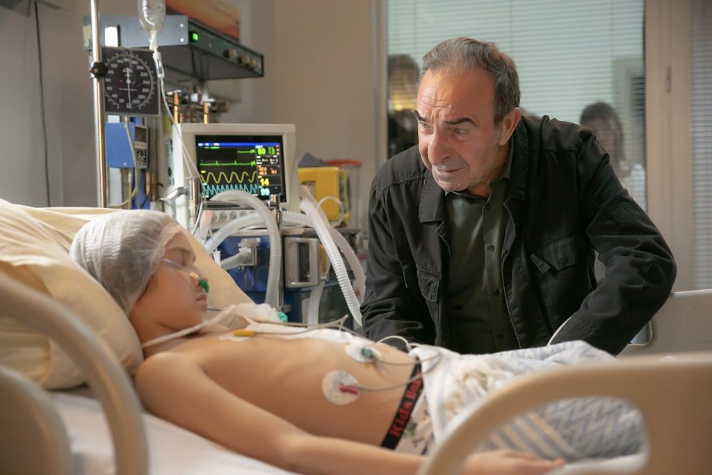 Arka Sokaklar 646. Bölümde Hüsnü ve Metin barıştı! Rıza Baba torununu kurtarabilecek mi?