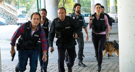 Arka Sokaklar dizisine yeni mafya babası