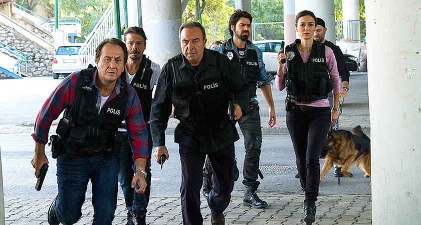 Arka Sokaklar dizisine yeni mafya babası