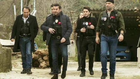 Arka Sokaklar kadrosuna yeni oyuncular katıldı!