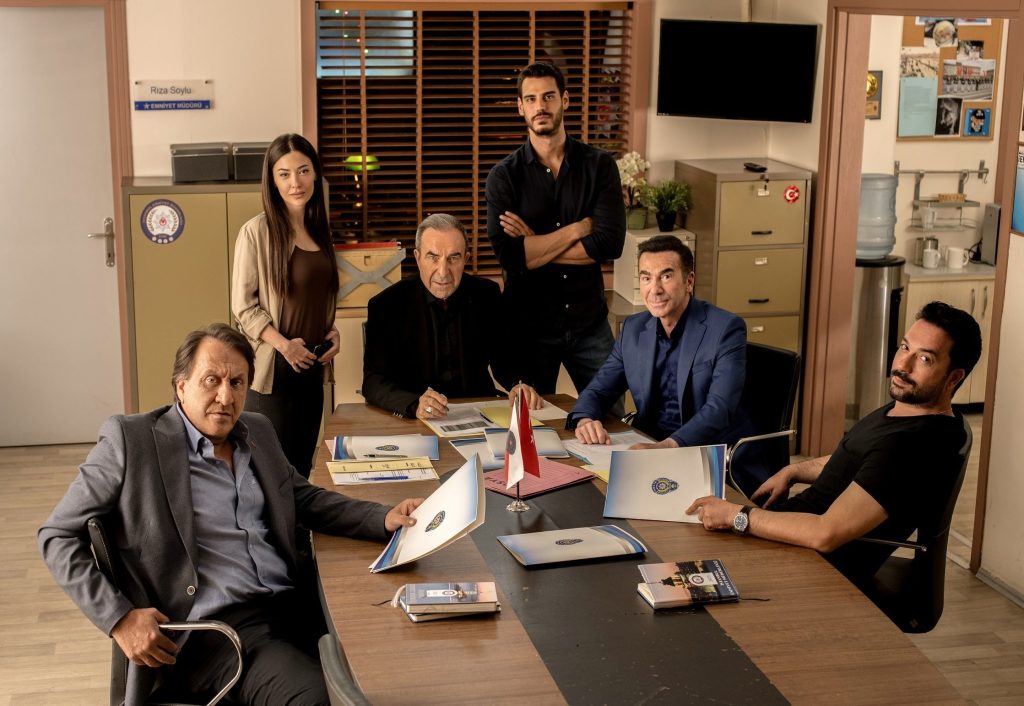 Arka Sokaklar'ın 18. Sezon yeni tanıtımı yayında! Rıza Baba şehit mi oluyor?