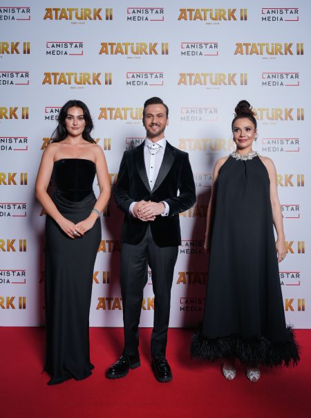 “ATATÜRK II” filminin galası millî mücadele ruhunu hatırlattı!