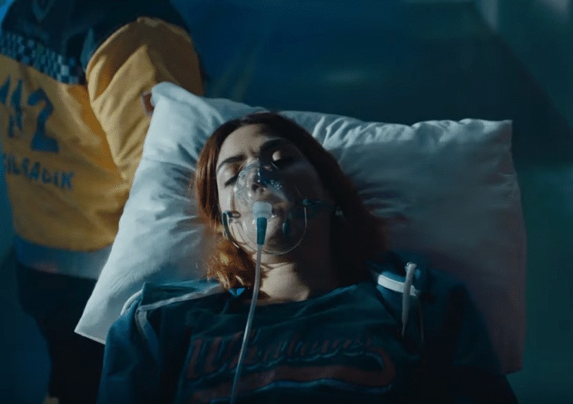 Avlu 41. yeni bölüm fragmanı yayınlandı! Azra ölecek mi? Zerrin tuzağa düşüyor.. Avlu 41. yeni bölüm fragmanı yayınlandı! Azra ölecek mi? Zerrin tuzağa düşüyor..