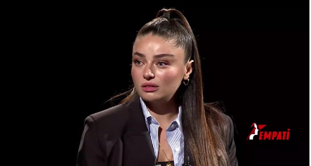 Ayça Ayşin Turan gözyaşlarıyla anlattı!