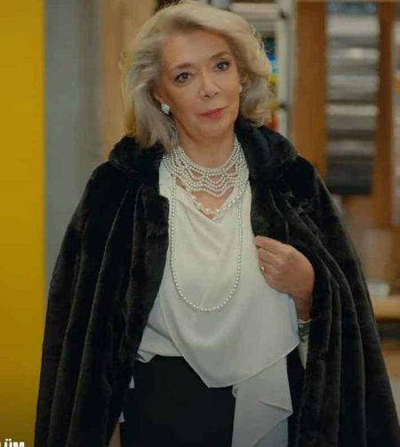 Ayşegül İşsever Sen Çal Kapımı dizisinin kadrosunda!