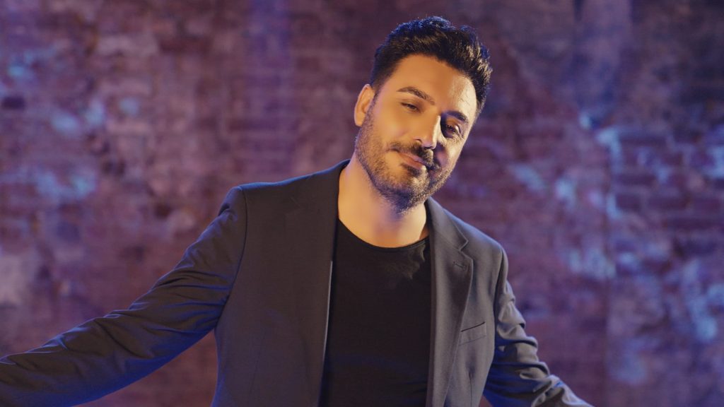 Azer Bülbül'ü şarkısıyla andı