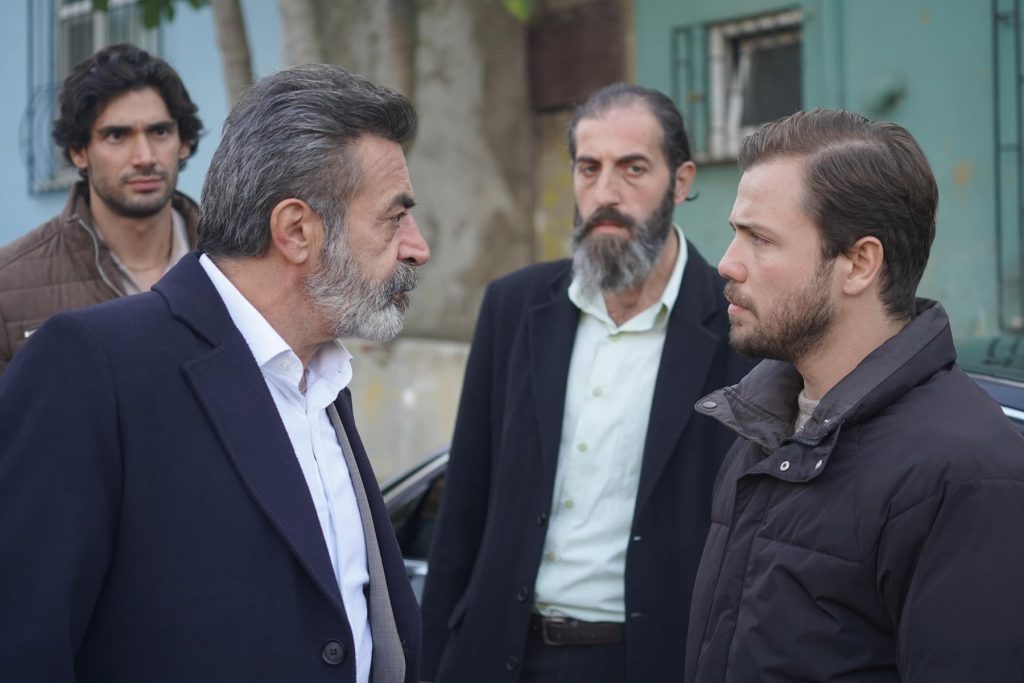 Baba'nın 24. Bölümünde Emin ve Selahattin karşı karşıya geldi!